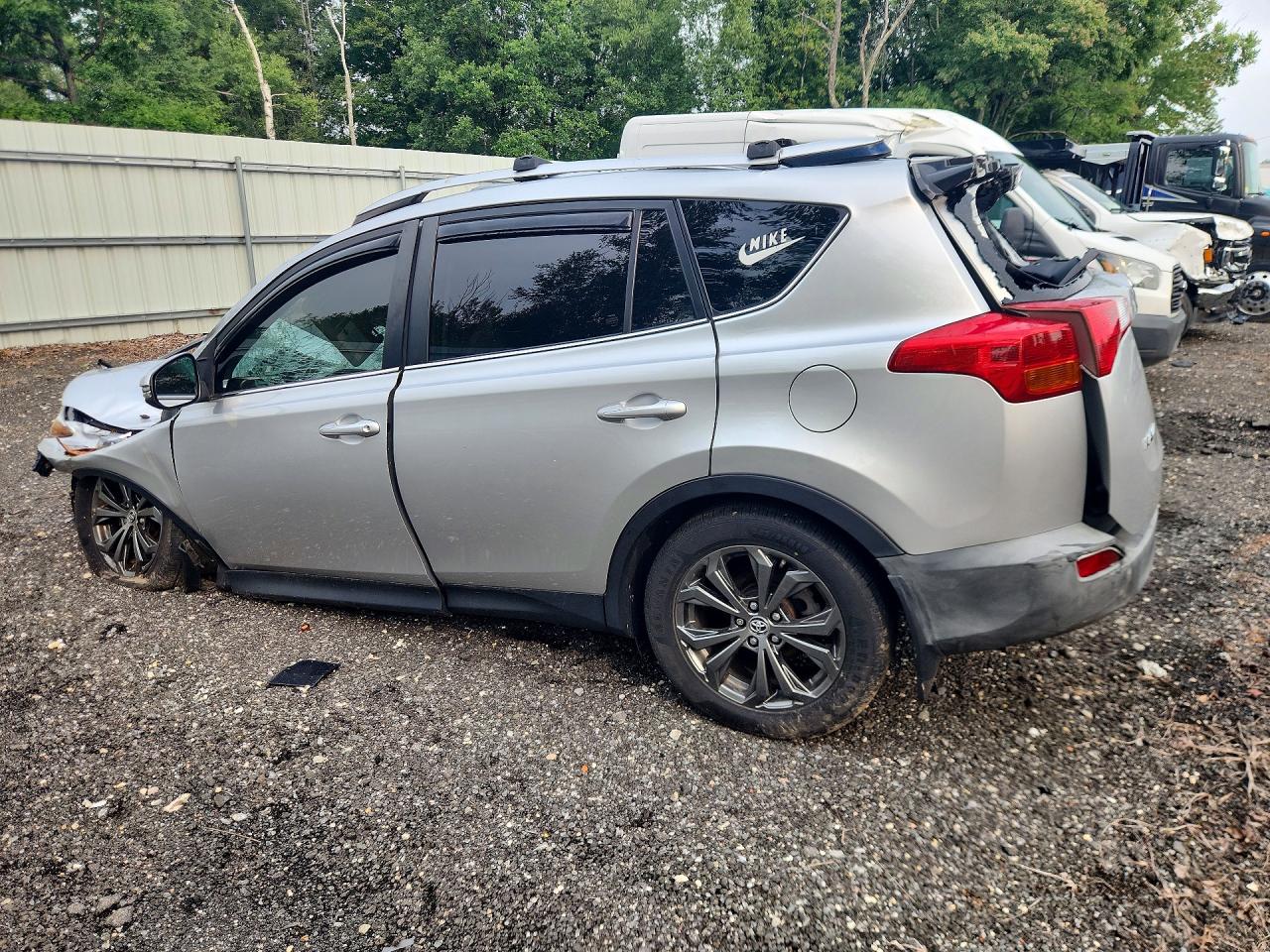 2015 TOYOTA RAV4 XLE — снимка 2