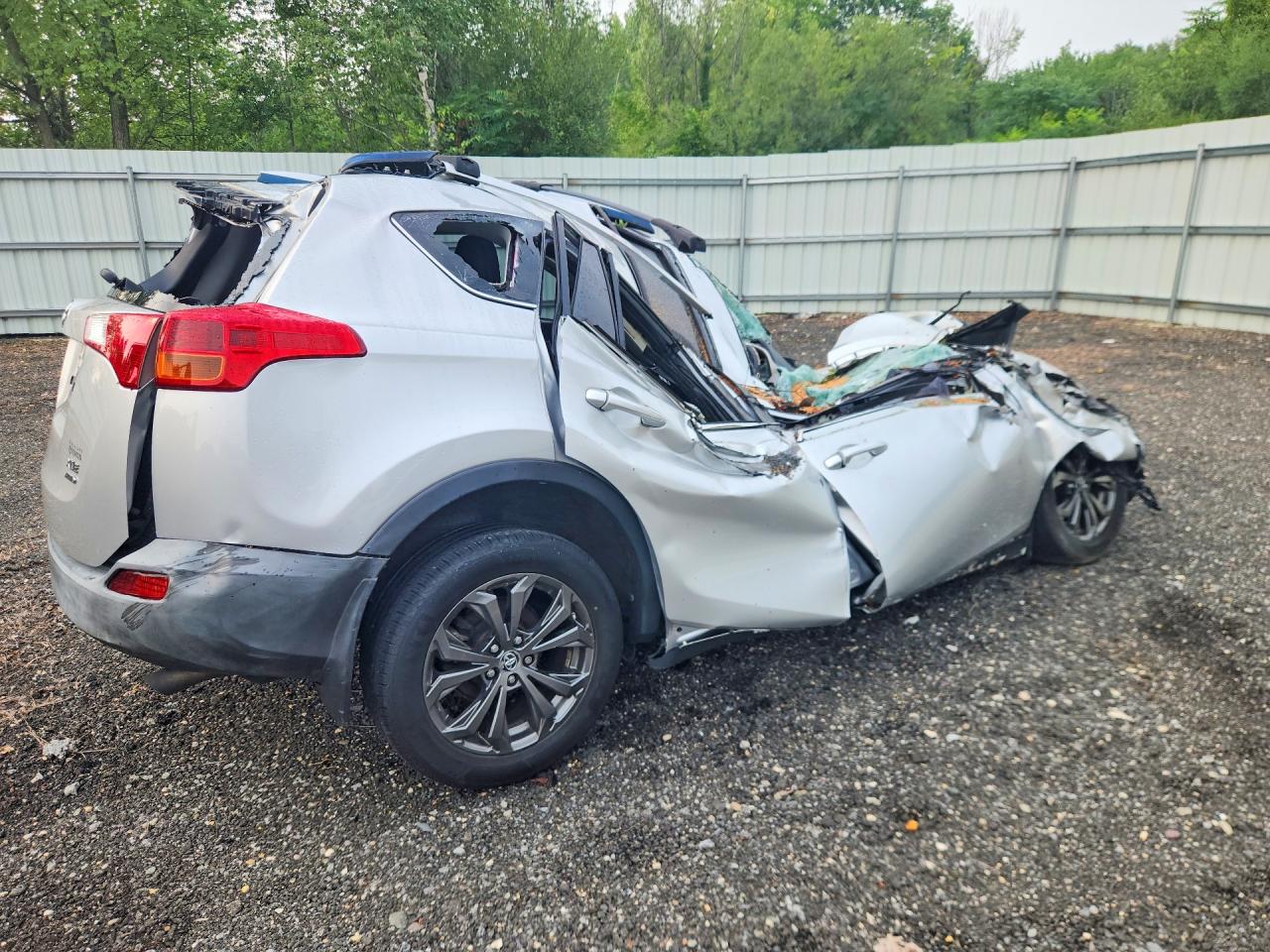 2015 TOYOTA RAV4 XLE — снимка 3
