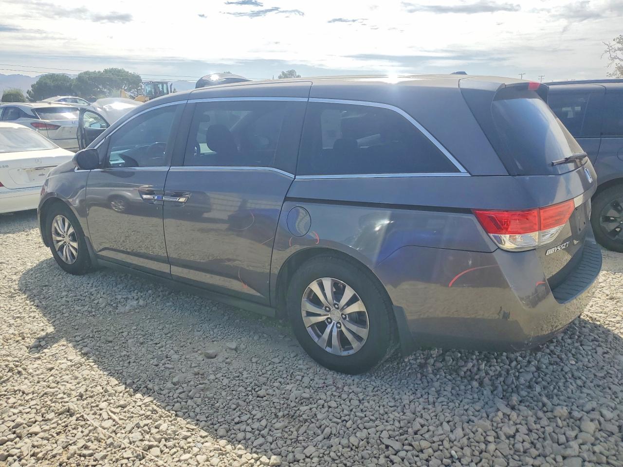 2015 HONDA ODYSSEY EXL — снимка 2