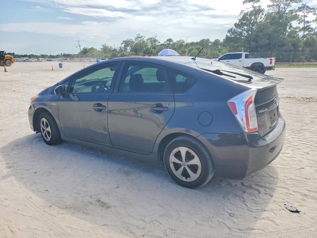 2015 TOYOTA PRIUS TWO — снимка 2