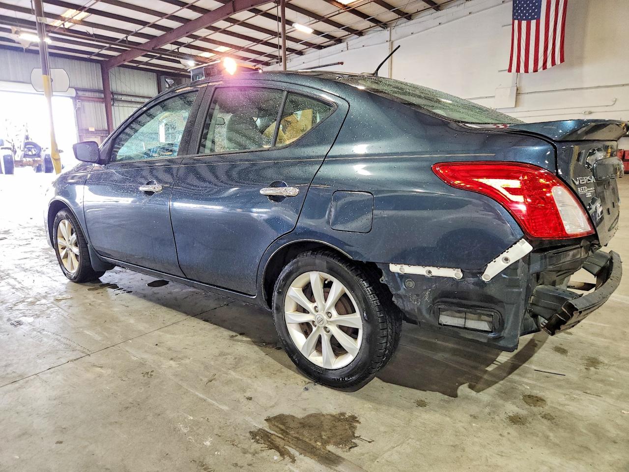 2015 NISSAN VERSA 1.6 SL — снимка 2