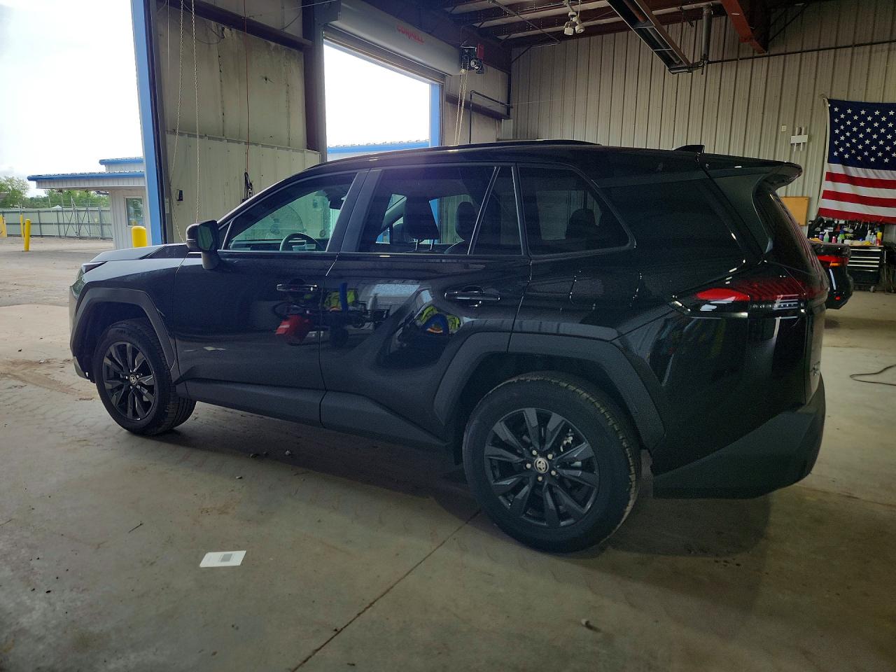 2026 TOYOTA RAV4 XLE PREMIUM — снимка 2
