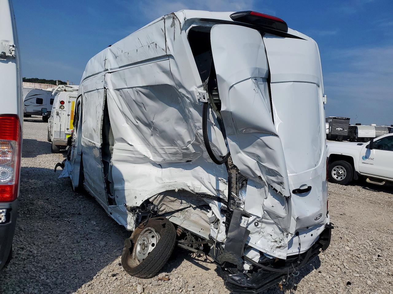 2026 FORD TRANSIT T-250 — photo 2