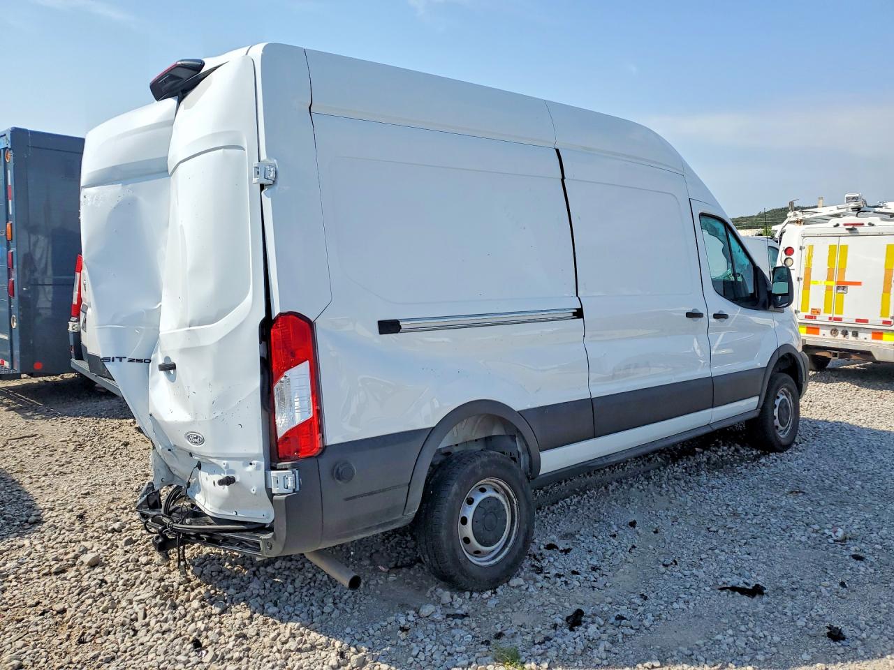 2026 FORD TRANSIT T-250 — photo 3