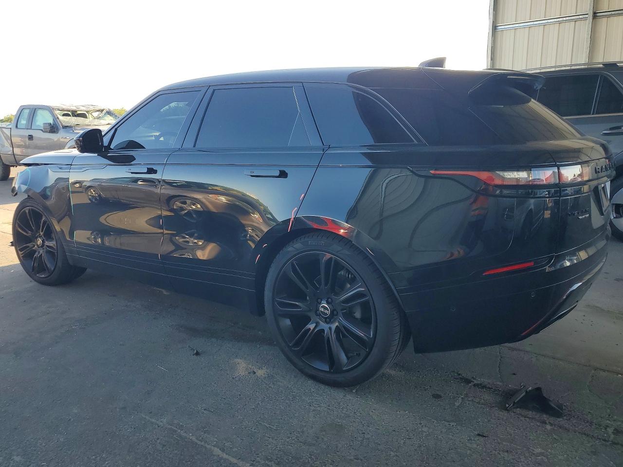 2021 LAND ROVER RANGE ROVER VELAR R-DYNAMIC HSE — снимка 2