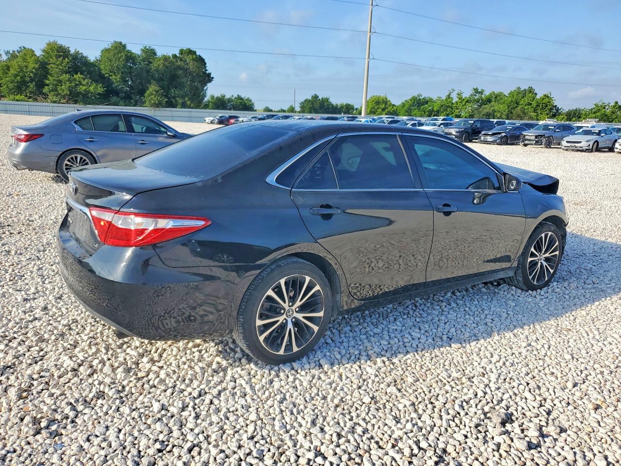 2017 TOYOTA CAMRY LE — снимка 3