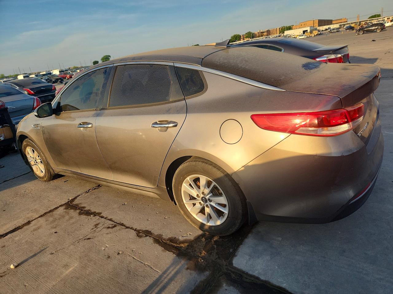 2017 KIA OPTIMA LX — снимка 2