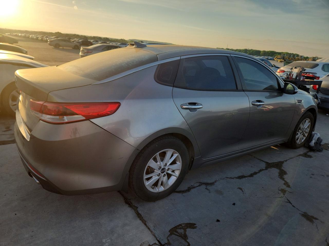 2017 KIA OPTIMA LX — снимка 3