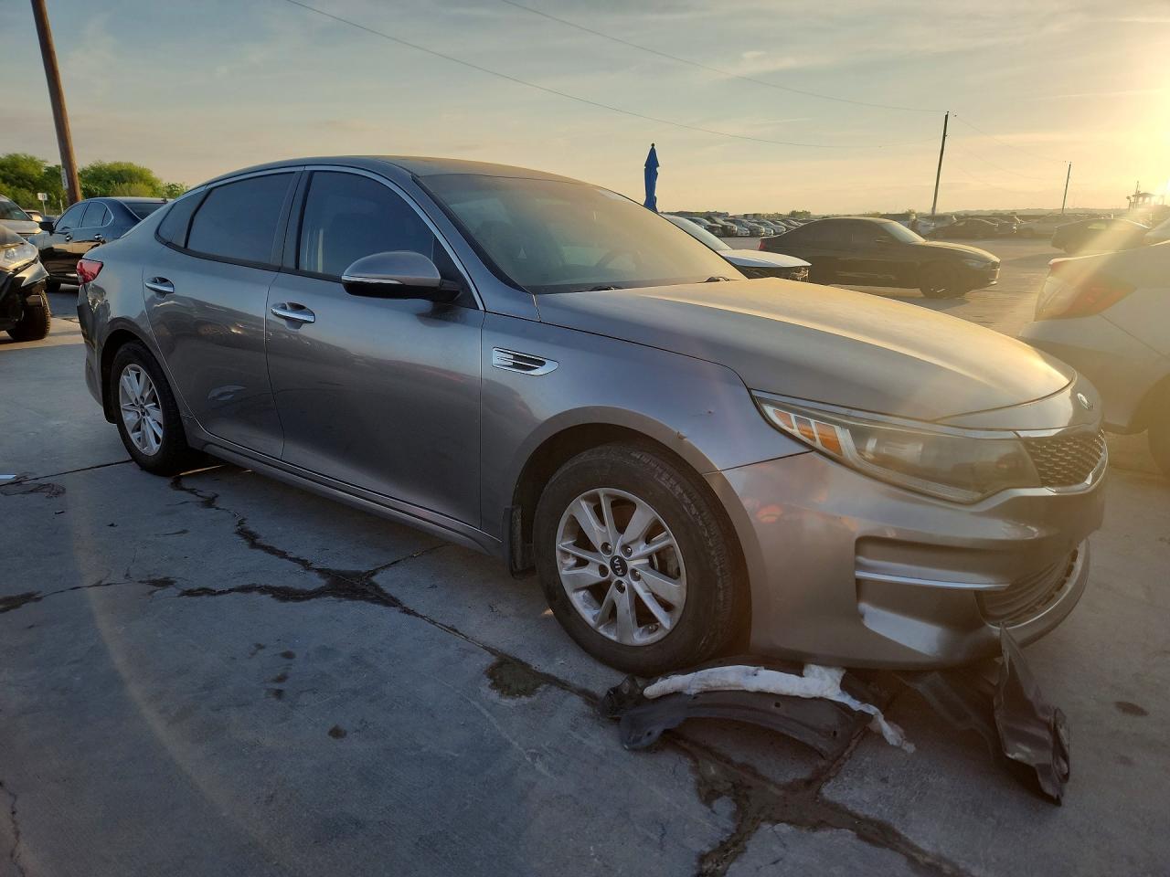 2017 KIA OPTIMA LX — снимка 4