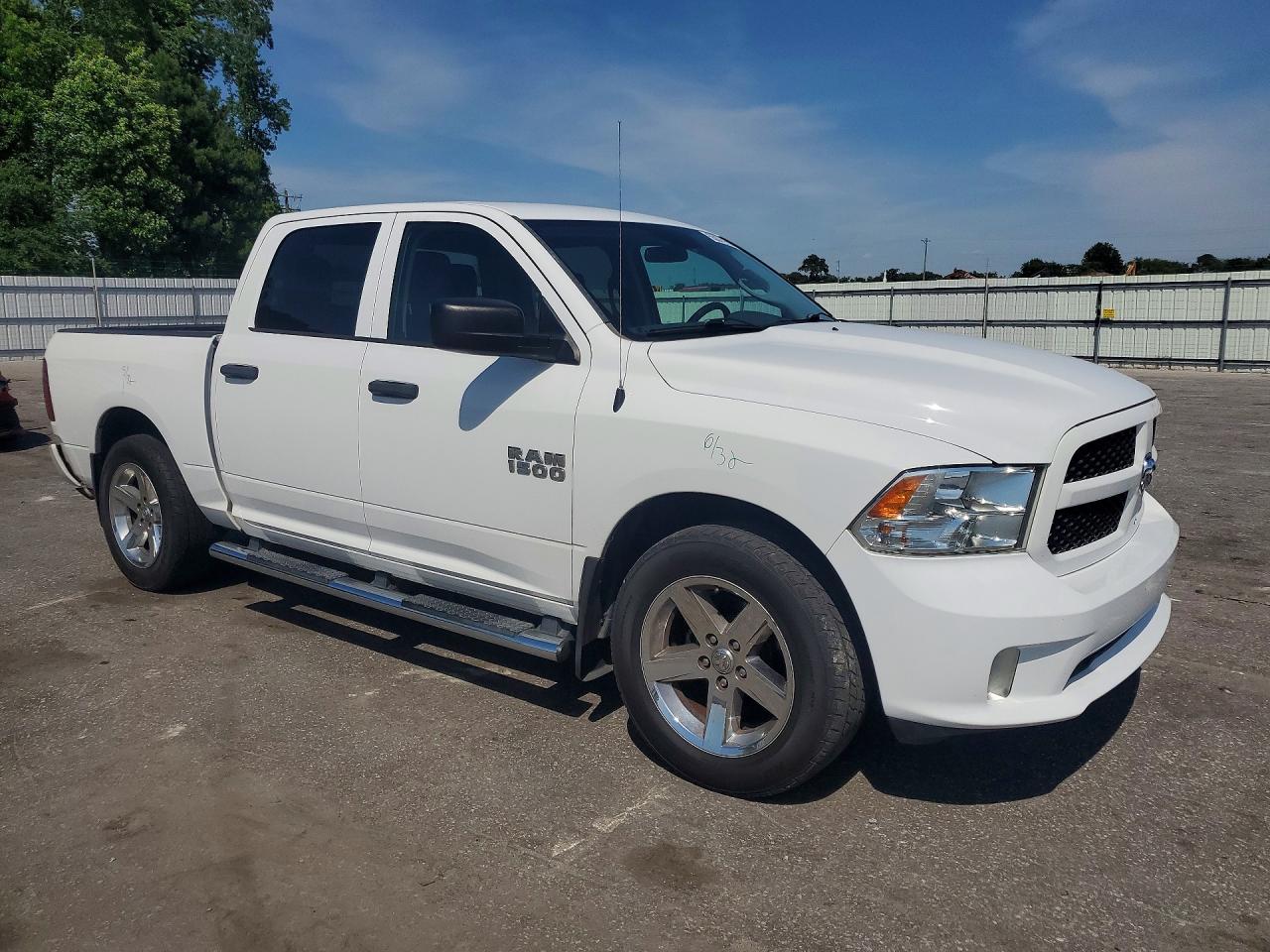 2017 RAM 1500 ST — снимка 4