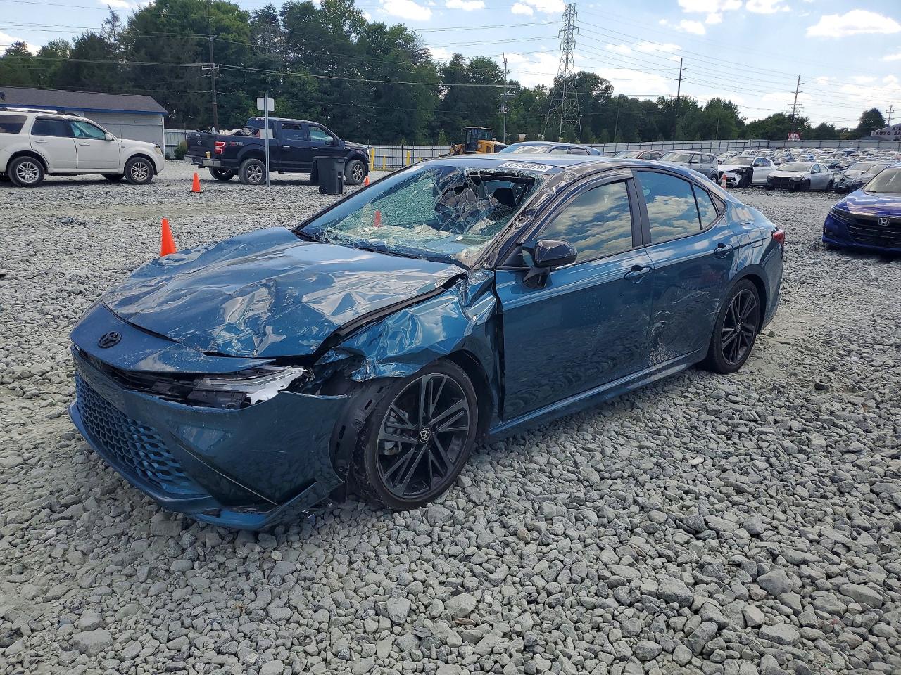 2025 TOYOTA CAMRY XSE