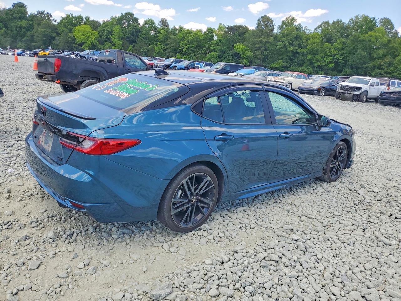 2025 TOYOTA CAMRY XSE — снимка 3