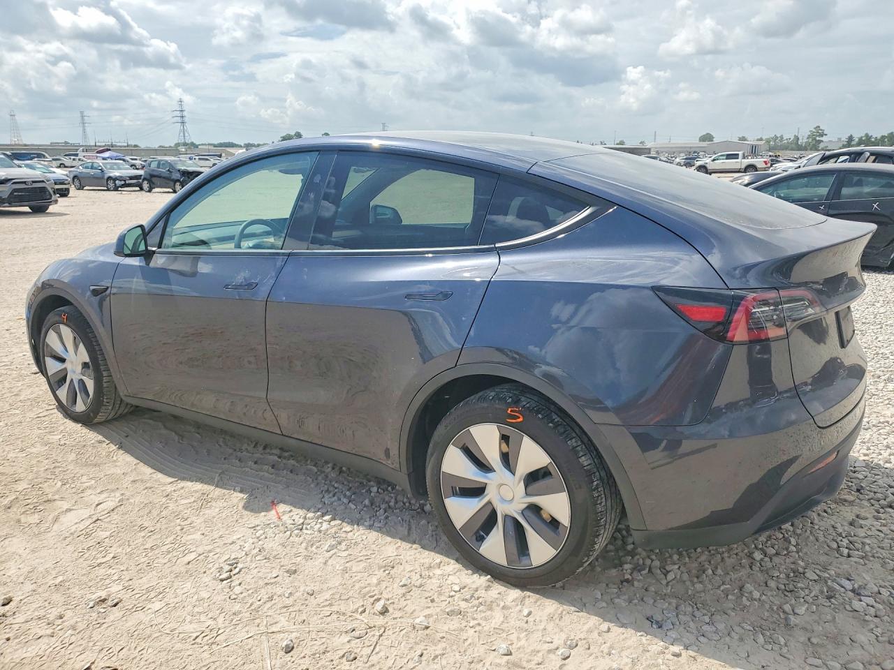 2024 TESLA MODEL Y — снимка 2