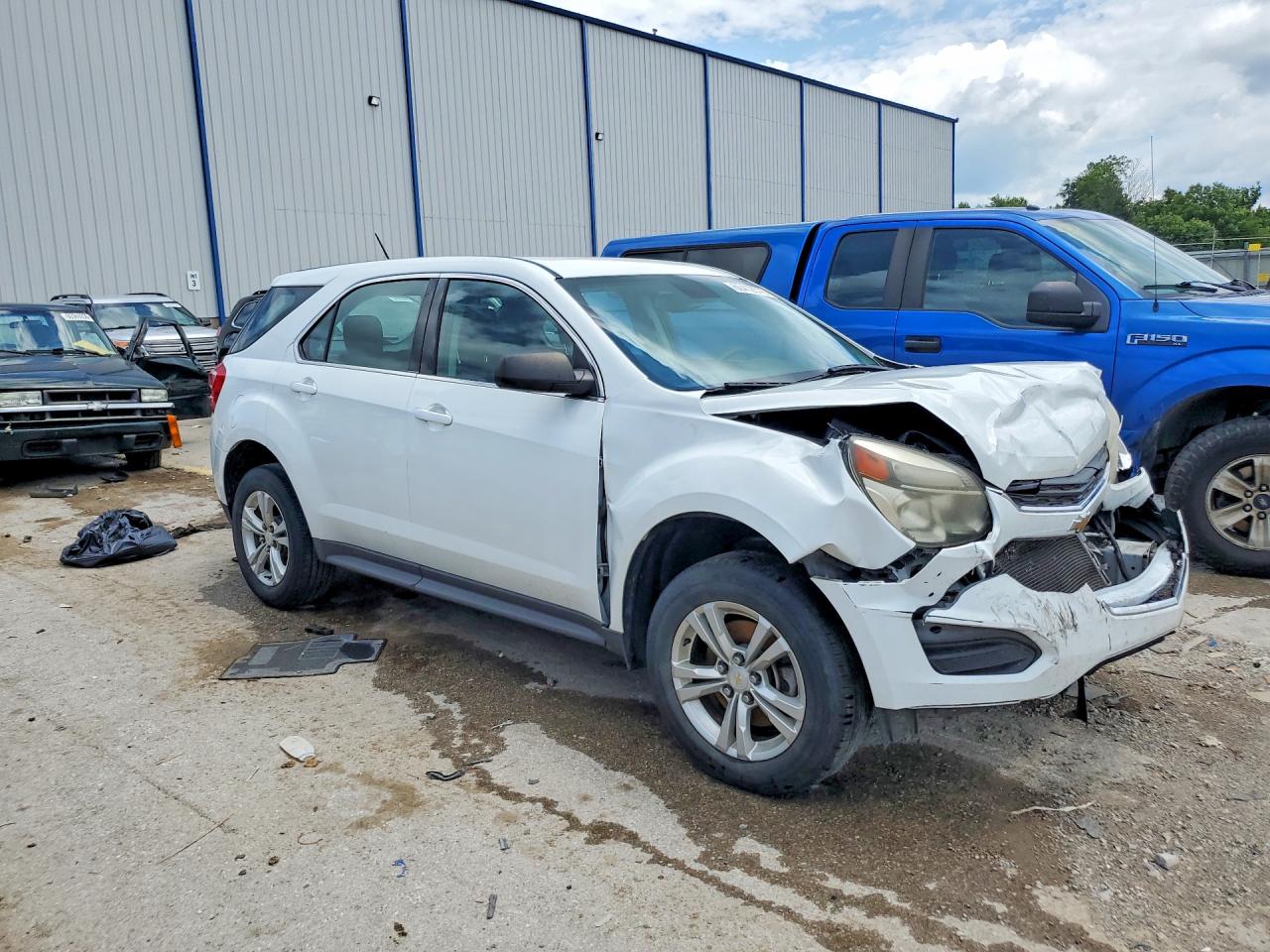 2017 CHEVROLET EQUINOX LS — снимка 4