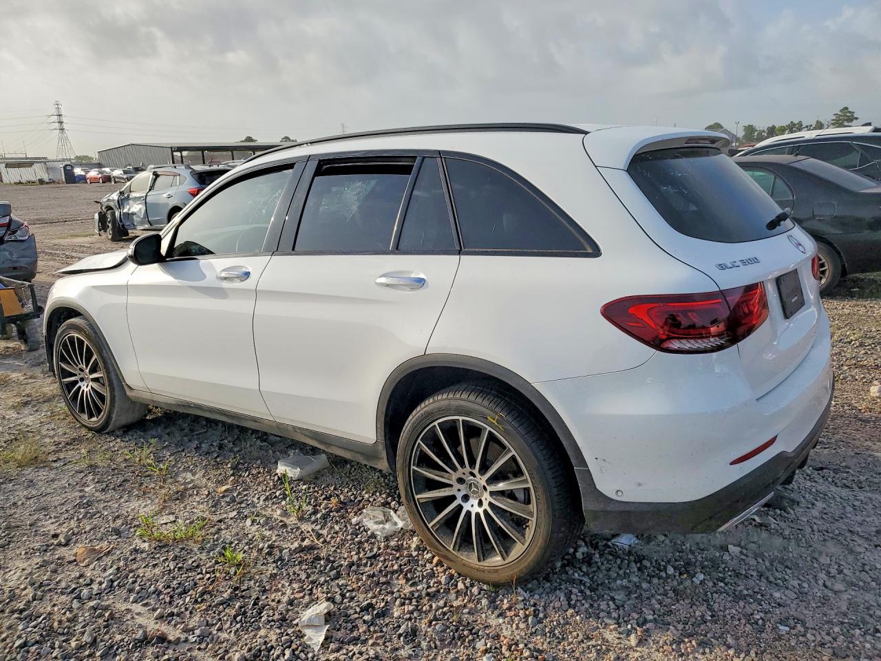 2022 MERCEDES-BENZ GLC 300 — снимка 2