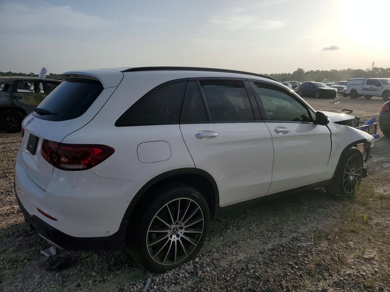 2022 MERCEDES-BENZ GLC 300 — снимка 3