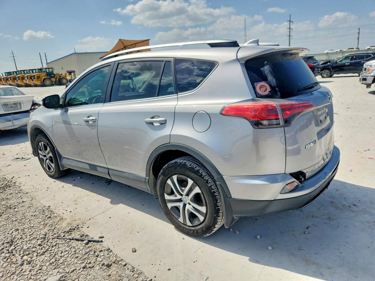 2017 TOYOTA RAV4 LE — снимка 3