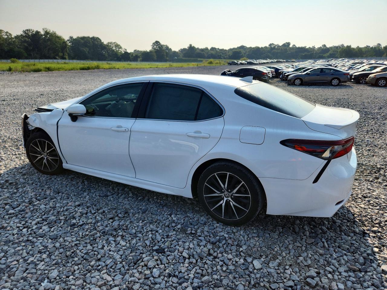 2022 TOYOTA CAMRY SE — снимка 2