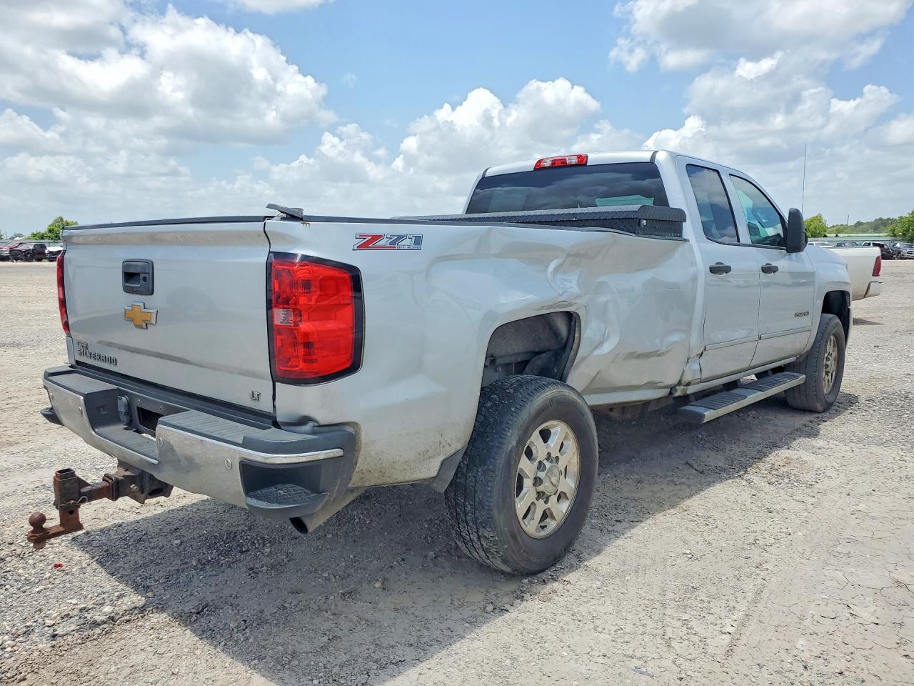 2015 CHEVROLET 2500 4X4 — снимка 3