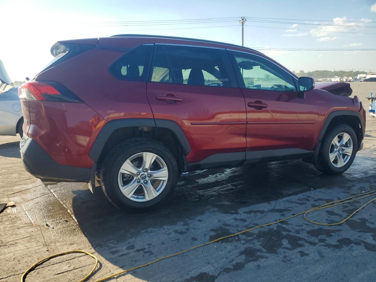 2019 TOYOTA RAV4 XLE — снимка 3