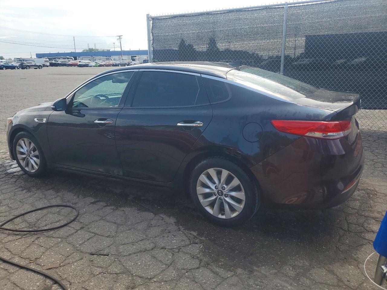 2017 KIA OPTIMA EX — снимка 2