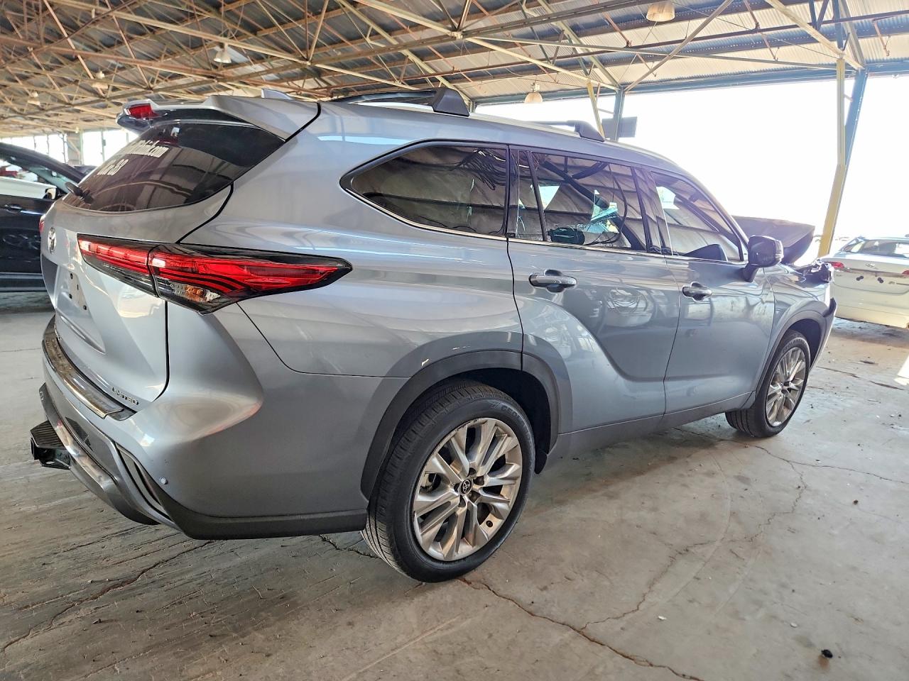 2021 TOYOTA HIGHLANDER LIMITED — снимка 3