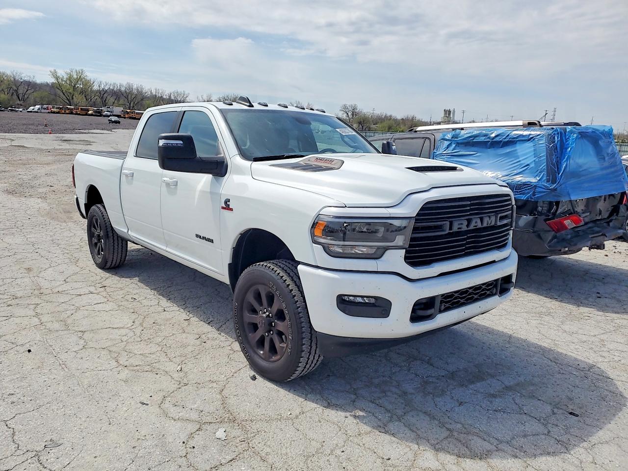 2024 RAM 3500 LARAMIE — снимка 4