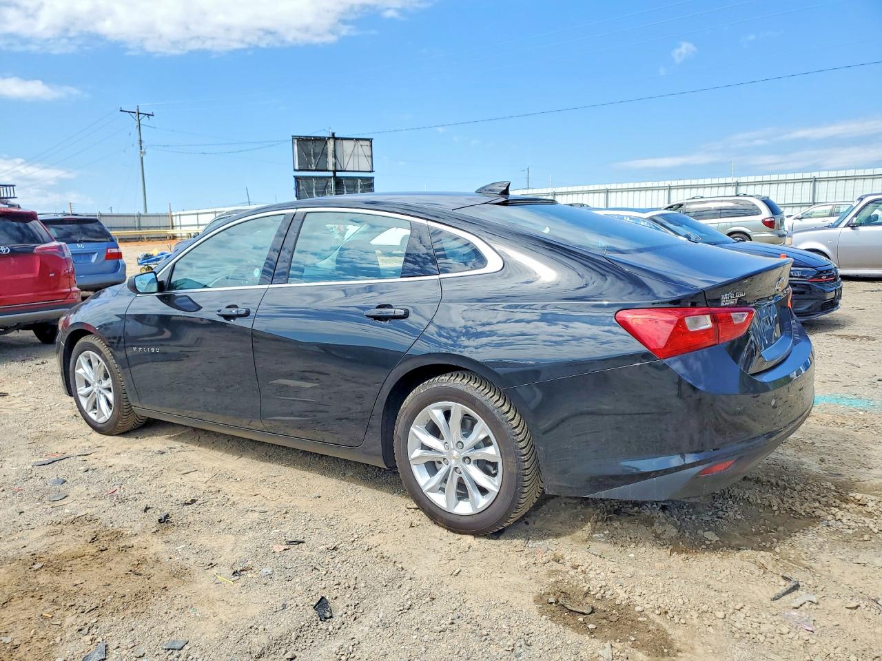 2024 CHEVROLET MALIBU LT — снимка 2