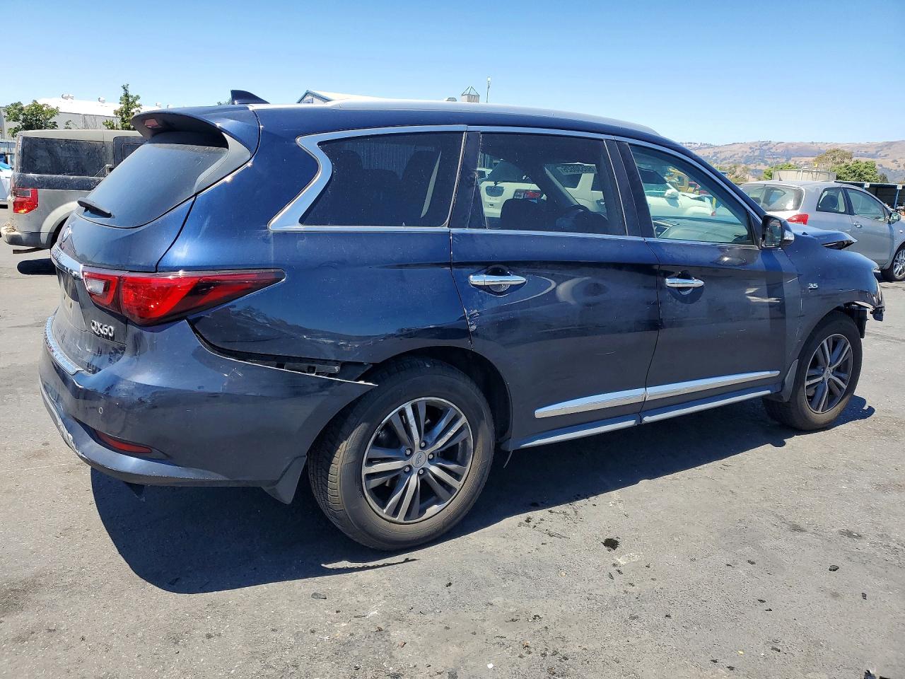 2019 INFINITI QX60 LUXE — снимка 3