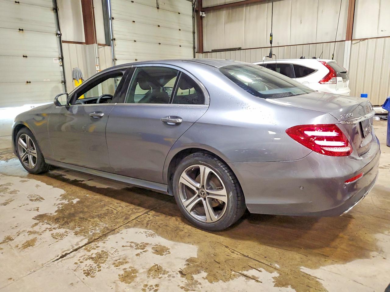 2019 MERCEDES-BENZ E 300 4MATIC — снимка 2