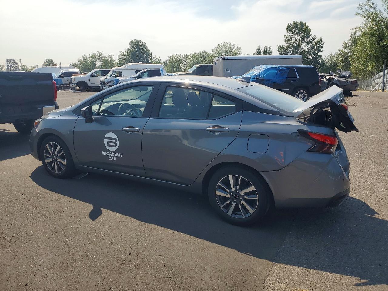 2021 NISSAN VERSA SV — снимка 2