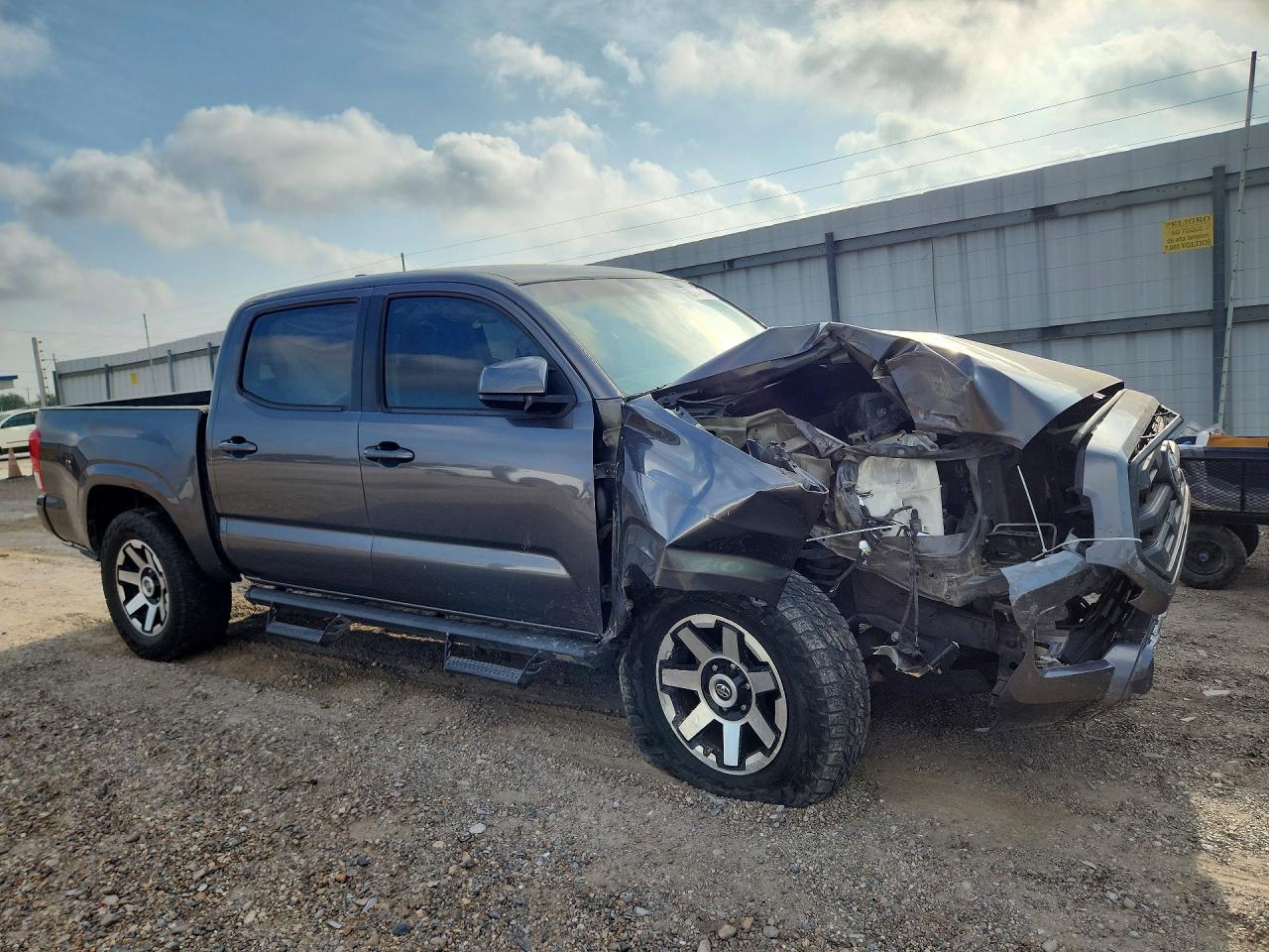 2017 TOYOTA TACOMA SR — снимка 4