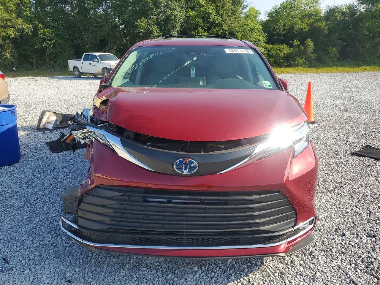 2022 TOYOTA SIENNA XLE — снимка 5