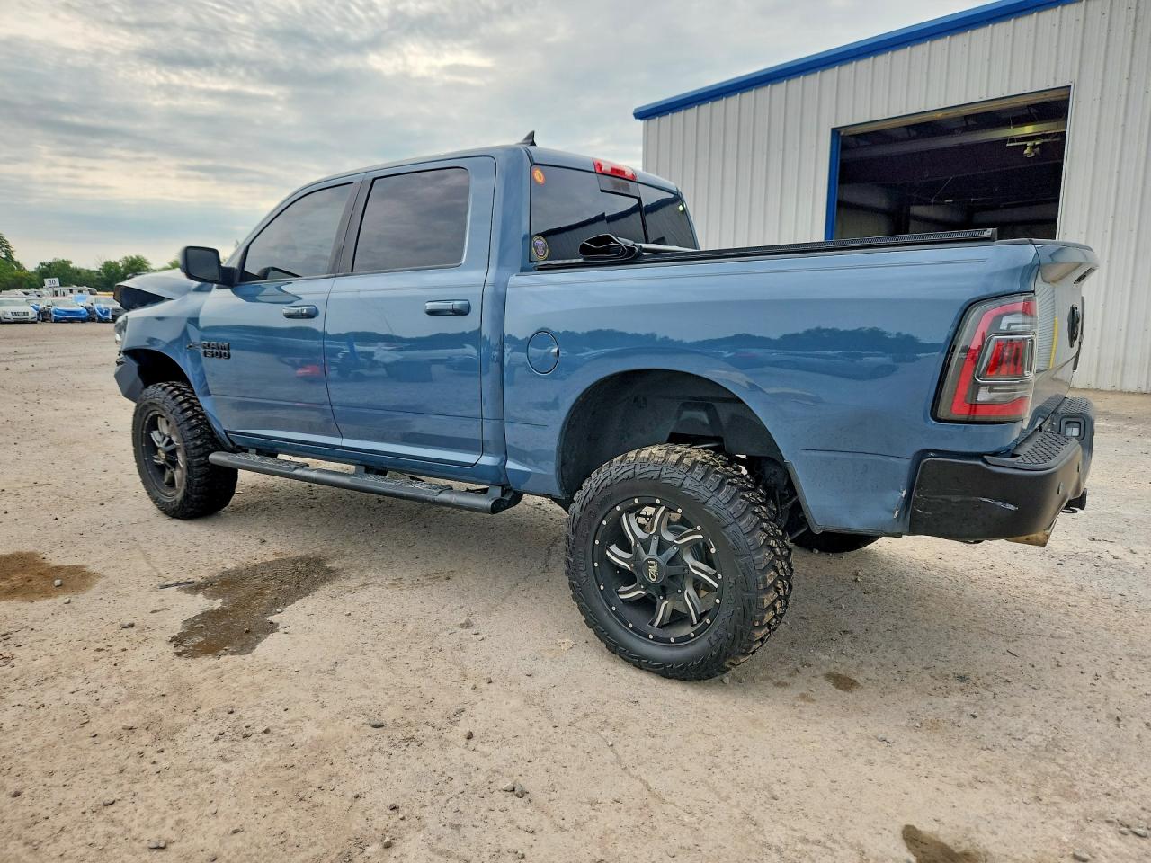 2015 RAM 1500 SPORT — снимка 2