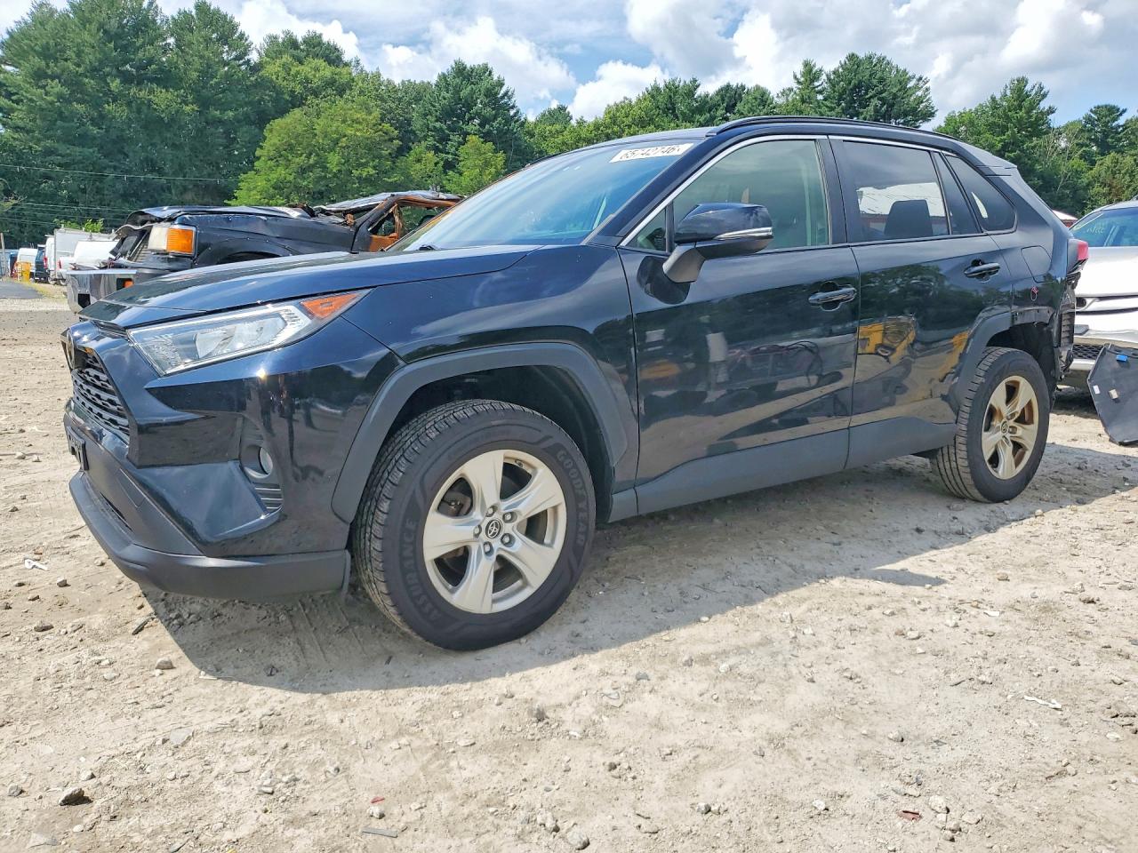 2019 TOYOTA RAV4 XLE