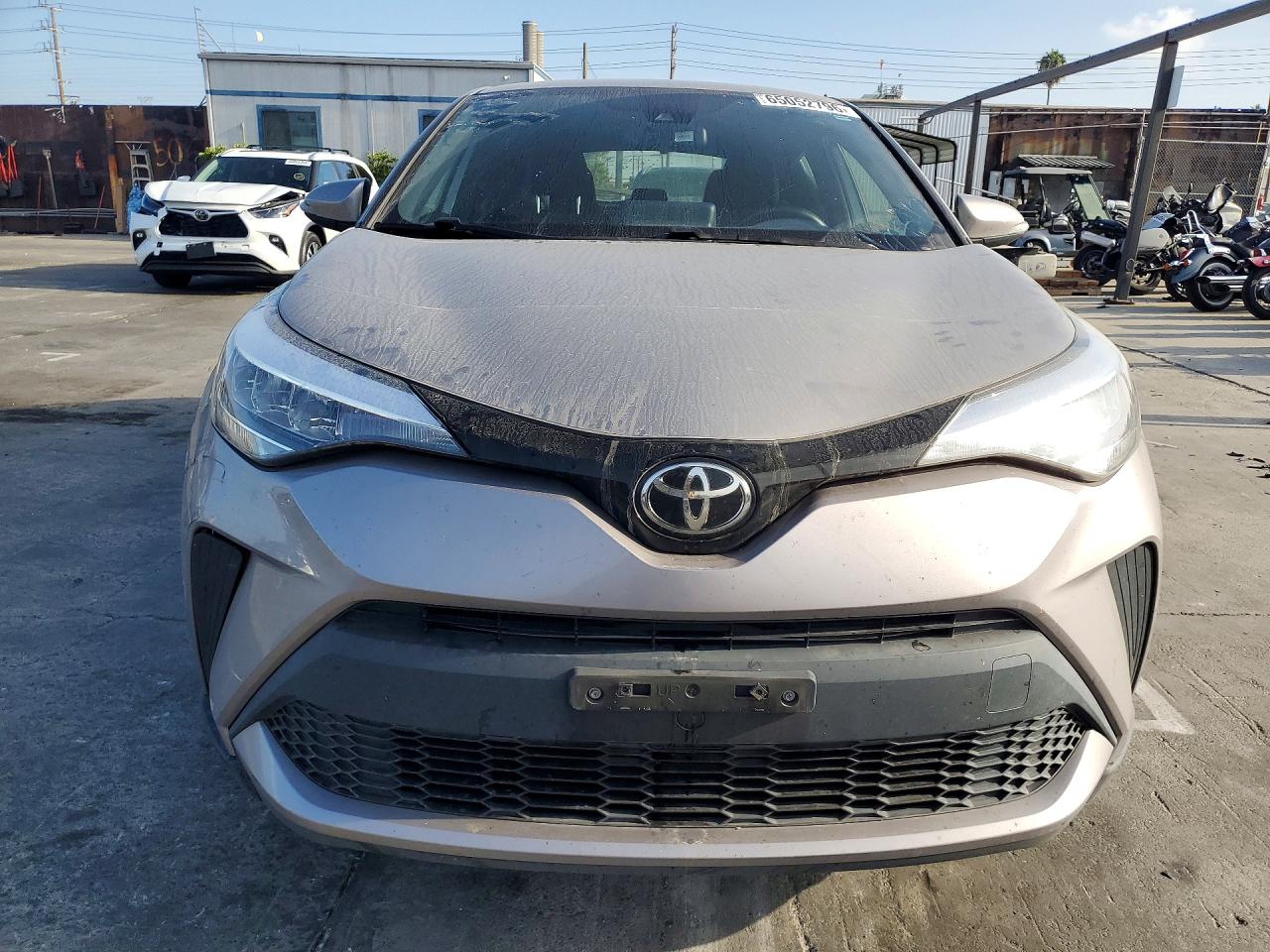 2020 TOYOTA C-HR XLE — снимка 5