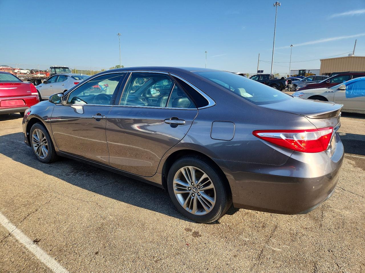 2017 TOYOTA CAMRY SE — снимка 2