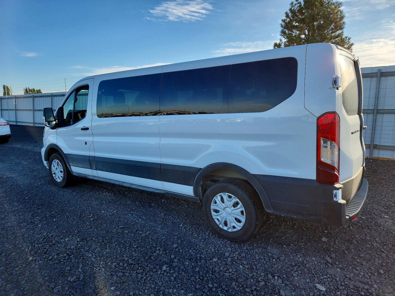 2026 FORD TRANSIT T-350 — photo 2