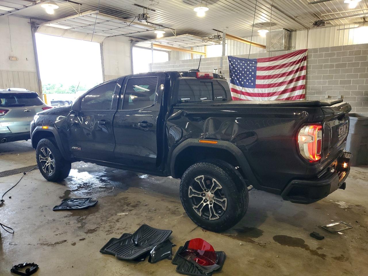 2023 GMC CANYON AT4 — снимка 2