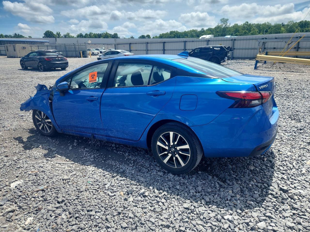 2021 NISSAN VERSA SV — снимка 2