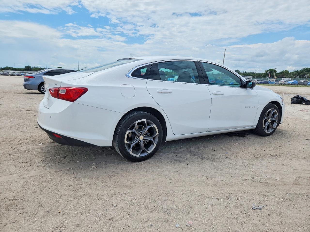 2024 CHEVROLET MALIBU LT — снимка 3
