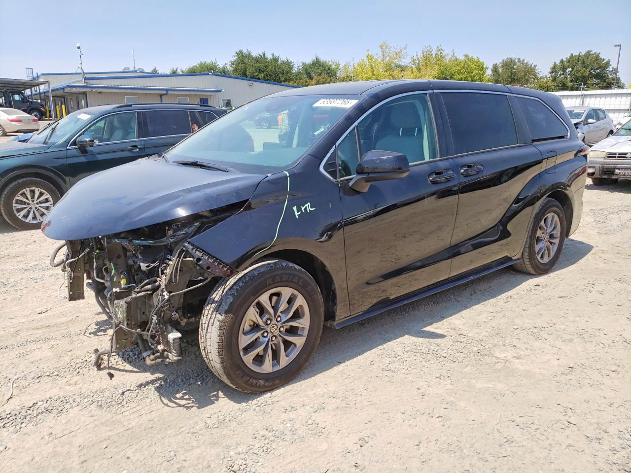 2022 TOYOTA SIENNA LE