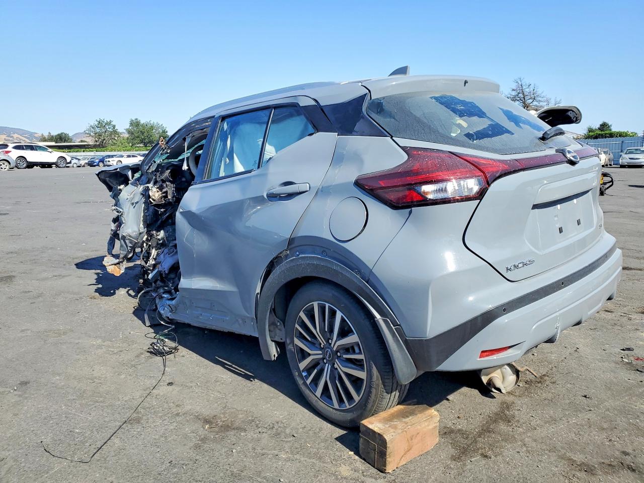 2023 NISSAN KICKS SV — снимка 2