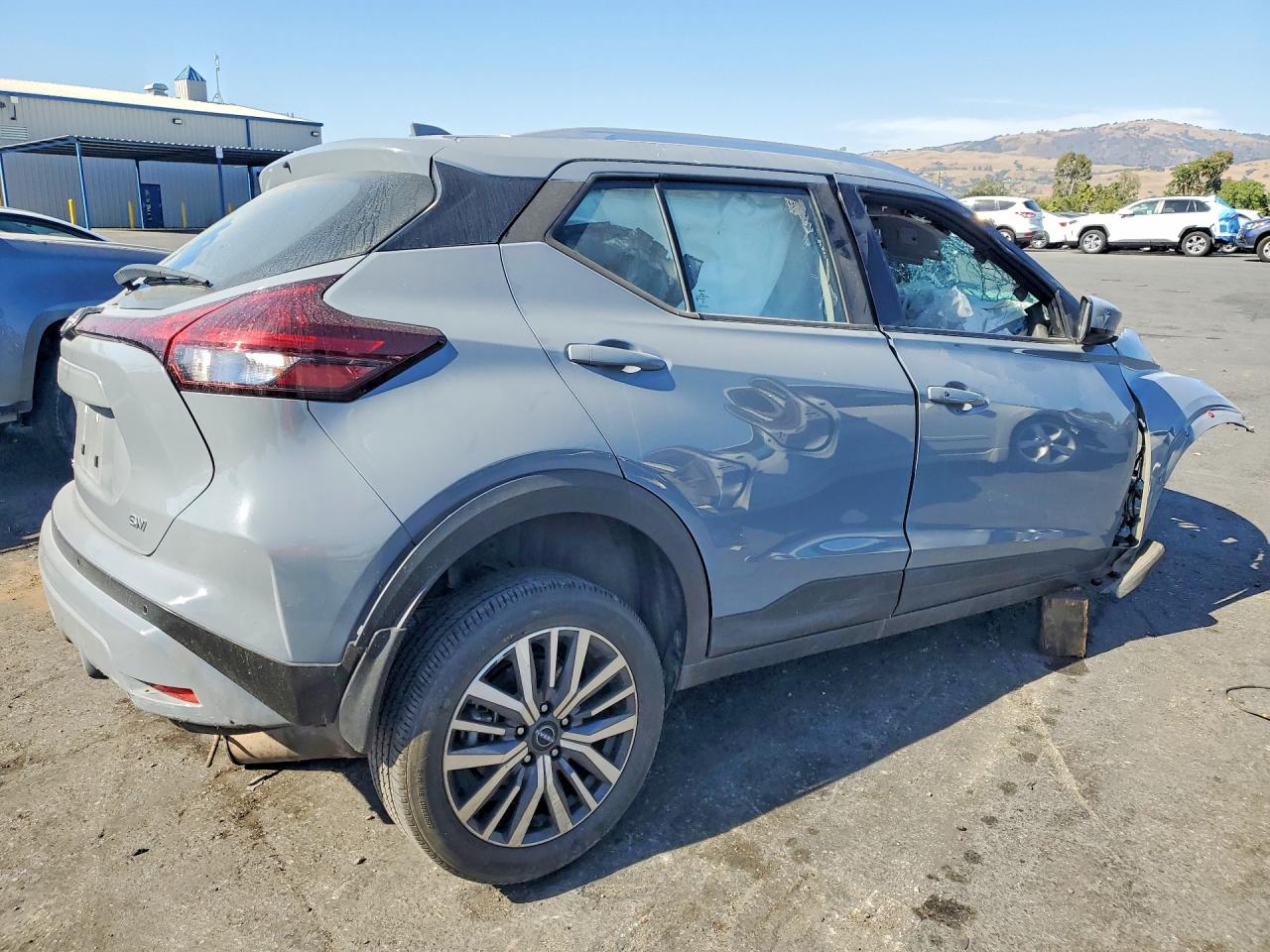 2023 NISSAN KICKS SV — снимка 3