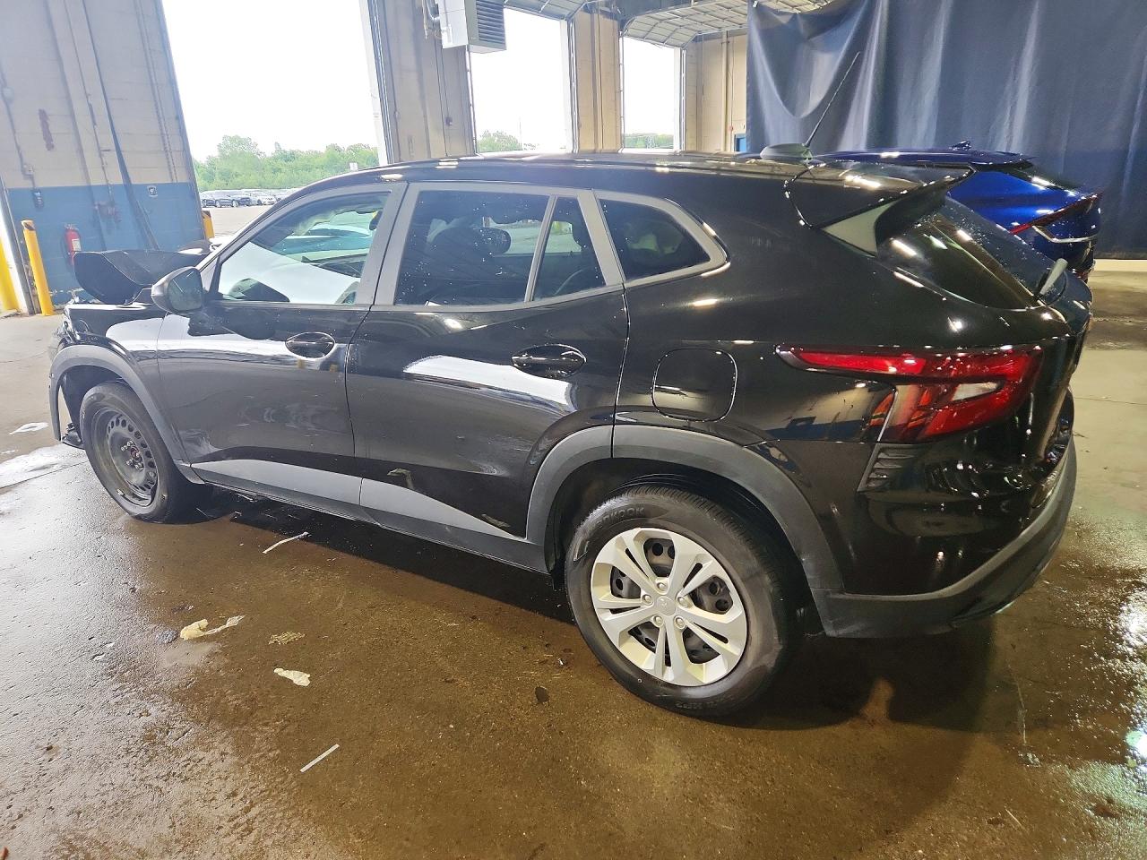 2024 CHEVROLET TRAX LS — снимка 2