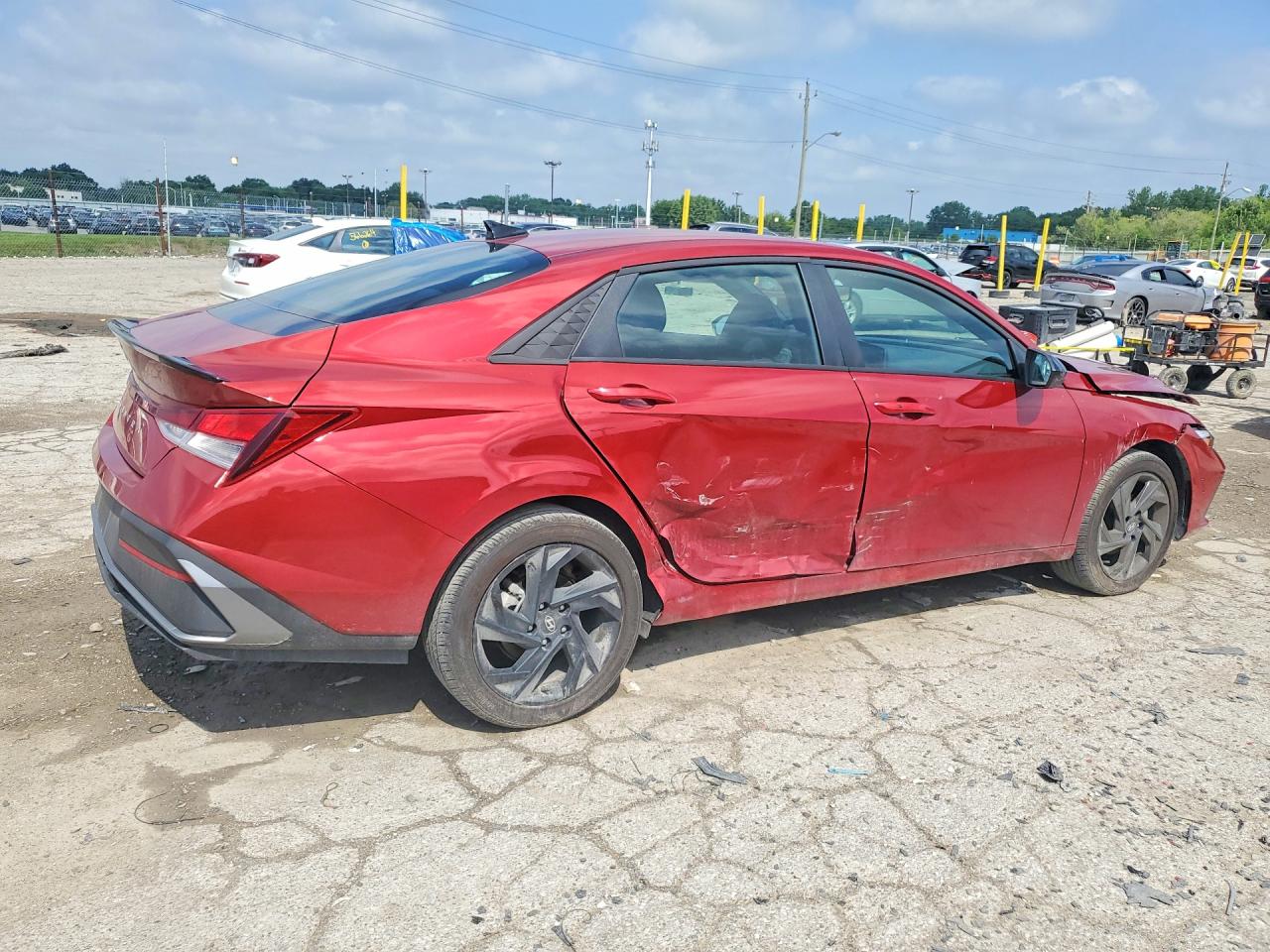 2026 HYUNDAI ELANTRA SEL SPORT — снимка 3