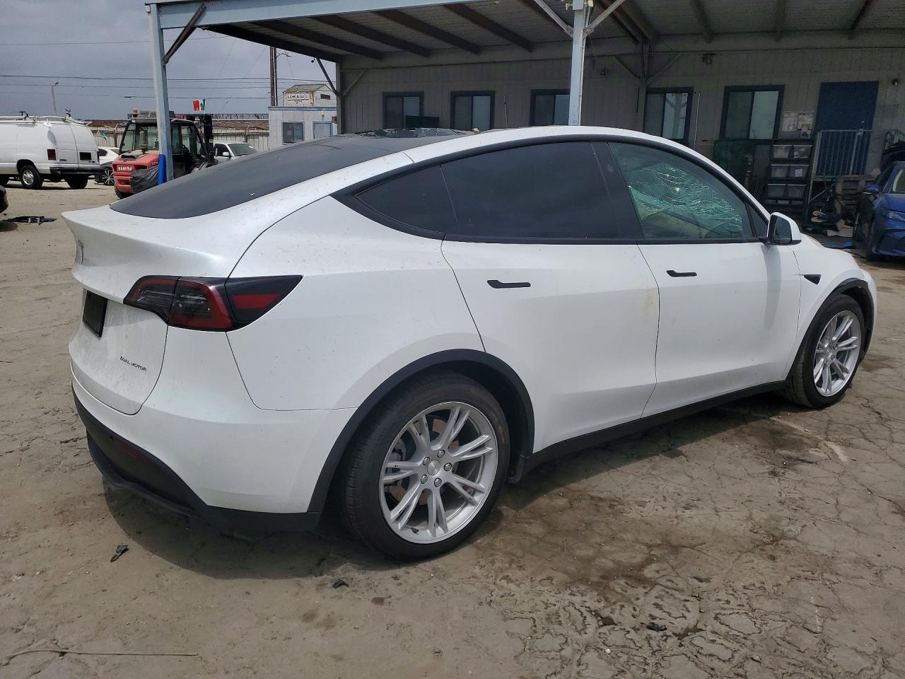 2024 TESLA MODEL Y — снимка 3