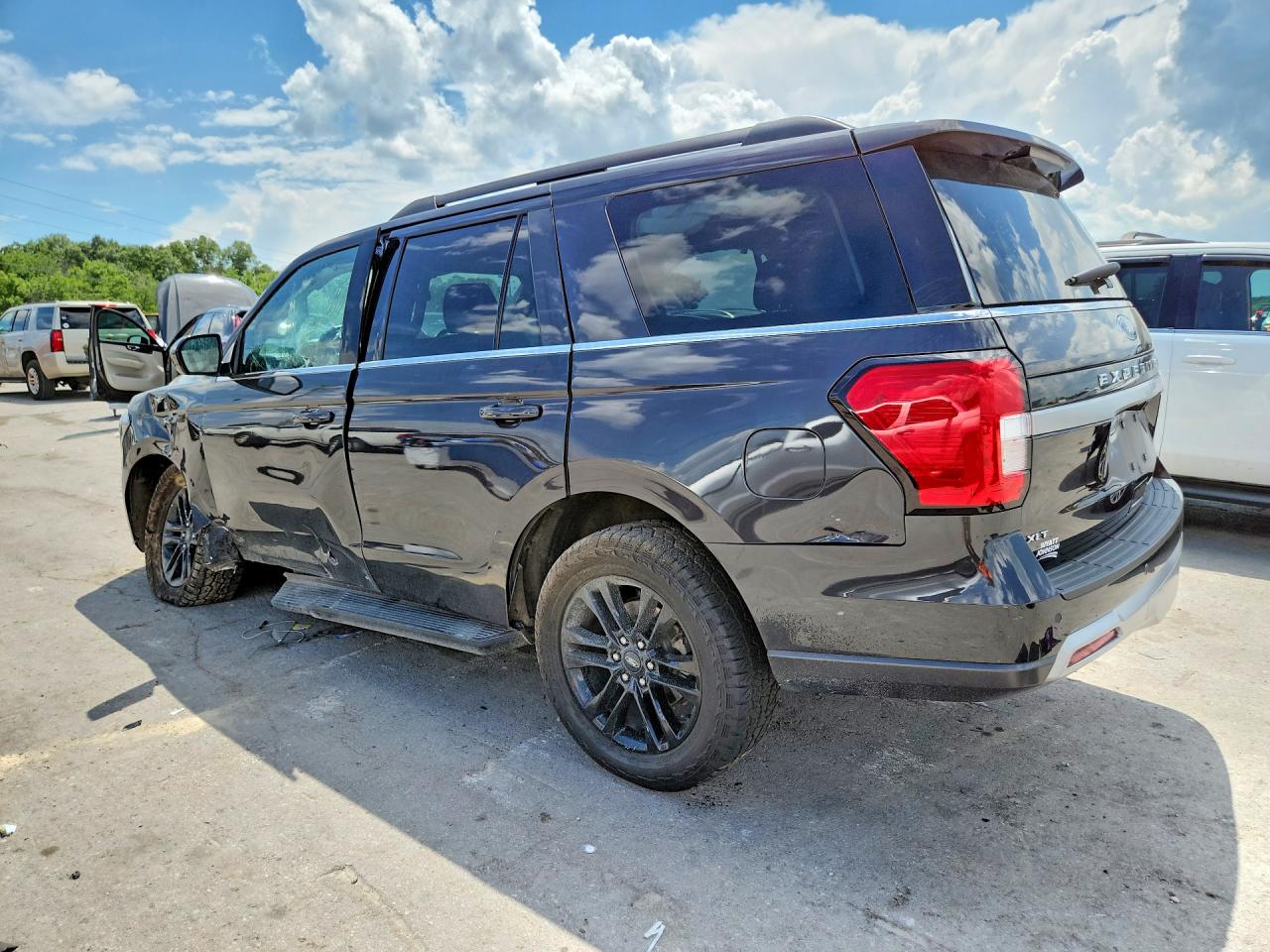 2024 FORD EXPEDITION XLT — снимка 2