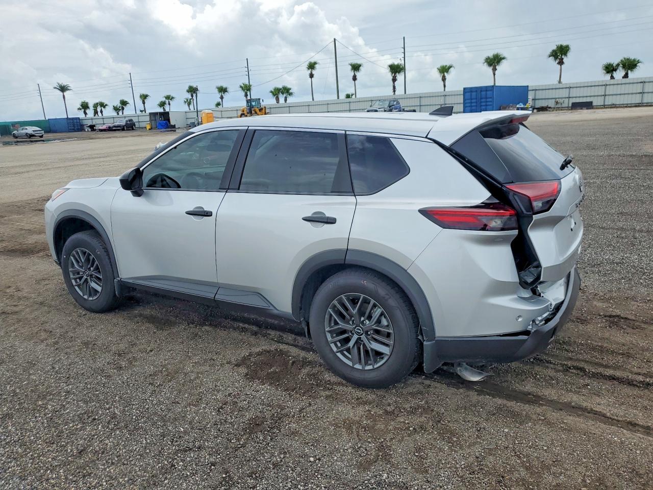 2025 NISSAN ROGUE S — снимка 2