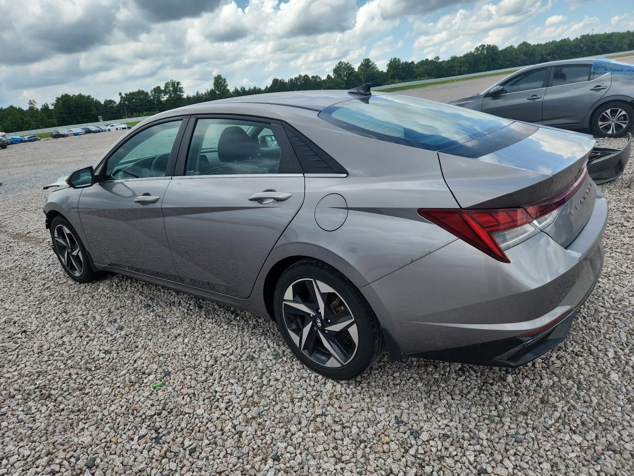 2021 HYUNDAI ELANTRA SEL — снимка 2